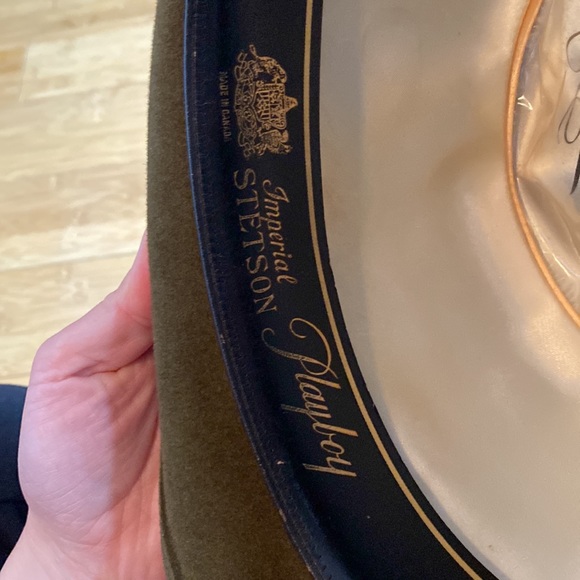 Hat good condition - Picture 4 of 4